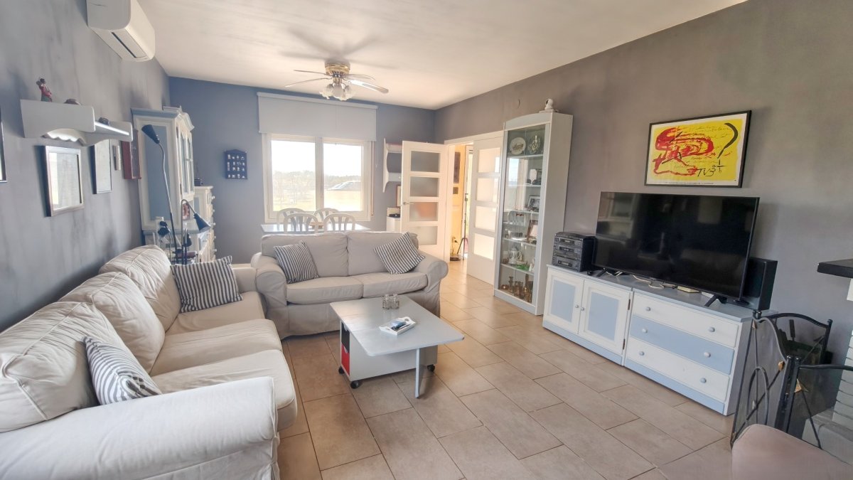 Casa en venta en Viladamat - 3 hab, jardín — Foto 32