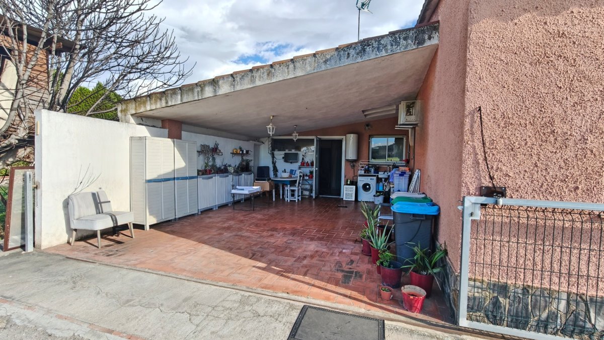 Casa en venta en Viladamat - 3 hab, jardín — Foto 24