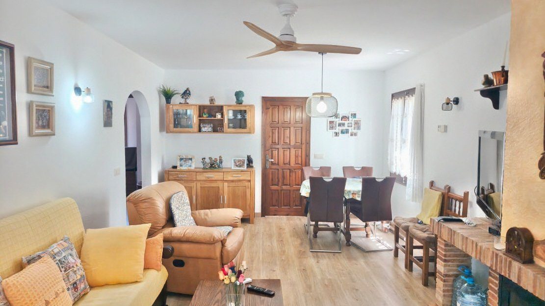 Venta Casa Riells / Els Termes con Piscina Comunitaria — Foto 3