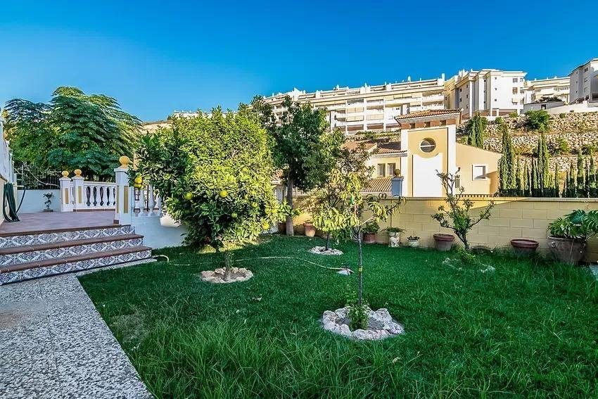 SE VENDE ESPECTACULAR CHALET INDEPENDIENTE EN SERRAMAR – LA CALA DEL MORAL
En una de las zonas más cotizadas y tranquila — Foto 32