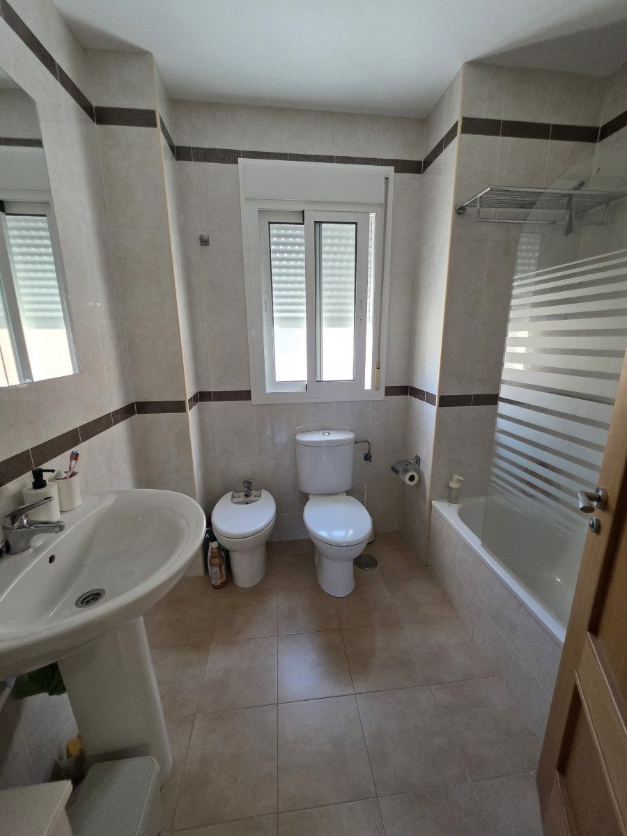 🏡✨ Bienvenido a tu nuevo hogar en Olletas – Sierra de Blanquilla ✨🏡Descubre esta encantadora casa adosada, un lugar pens — Foto 24