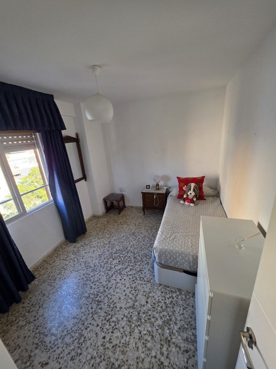 Descubre tu nuevo hogar en MarbellaTe presentamos este encantador piso en la zona de Torre Murciano, ideal para disfruta — Foto 15