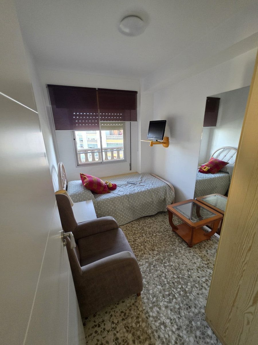 Descubre tu nuevo hogar en MarbellaTe presentamos este encantador piso en la zona de Torre Murciano, ideal para disfruta — Foto 12
