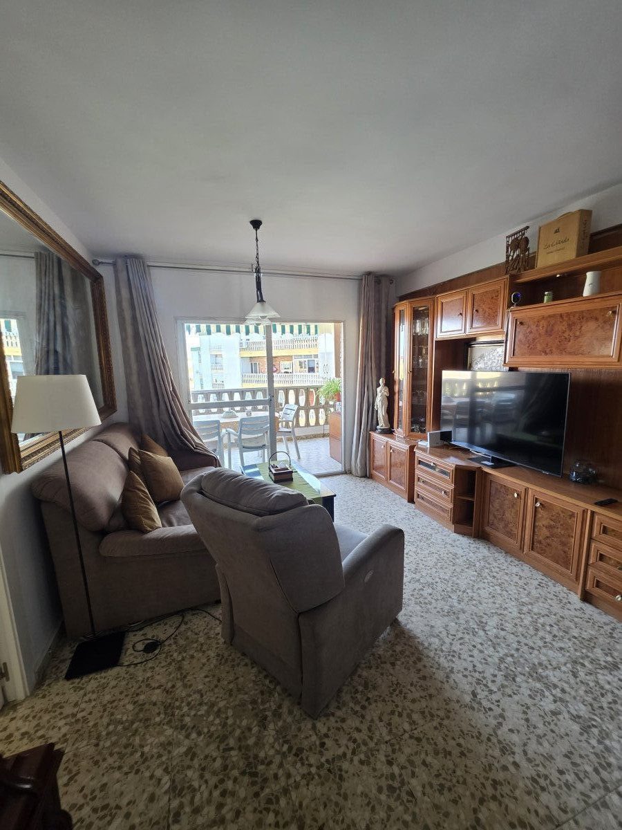 Descubre tu nuevo hogar en MarbellaTe presentamos este encantador piso en la zona de Torre Murciano, ideal para disfruta — Foto 7