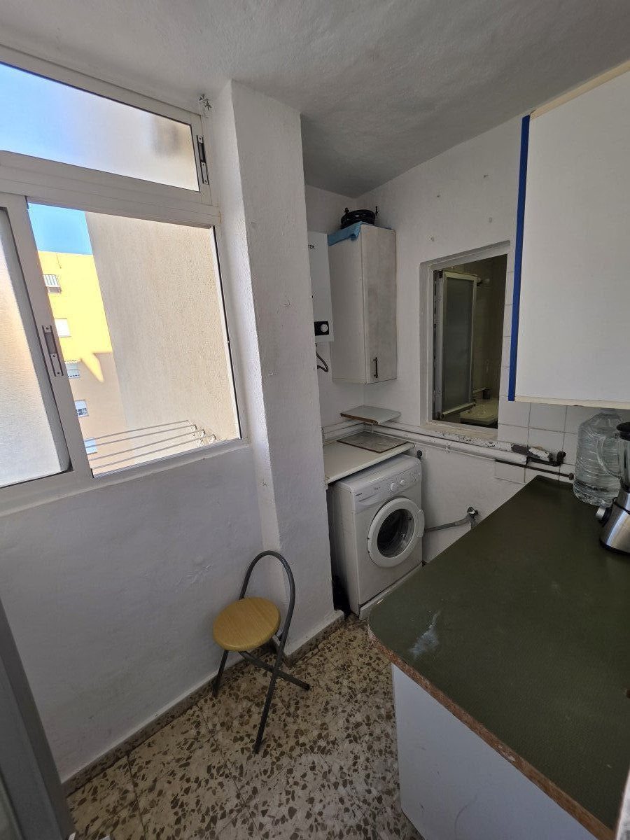 Descubre tu nuevo hogar en MarbellaTe presentamos este encantador piso en la zona de Torre Murciano, ideal para disfruta — Foto 5