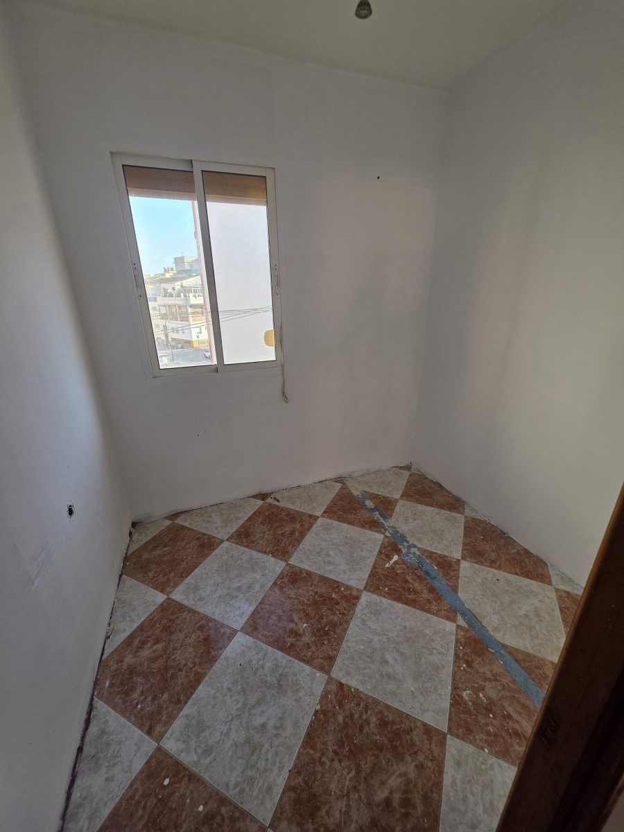 Tu oportunidad de inversión en San Rafael REBAJADO 10.000€Este piso de 73m² se encuentra en la deseada zona de Cruz Humi — Foto 6