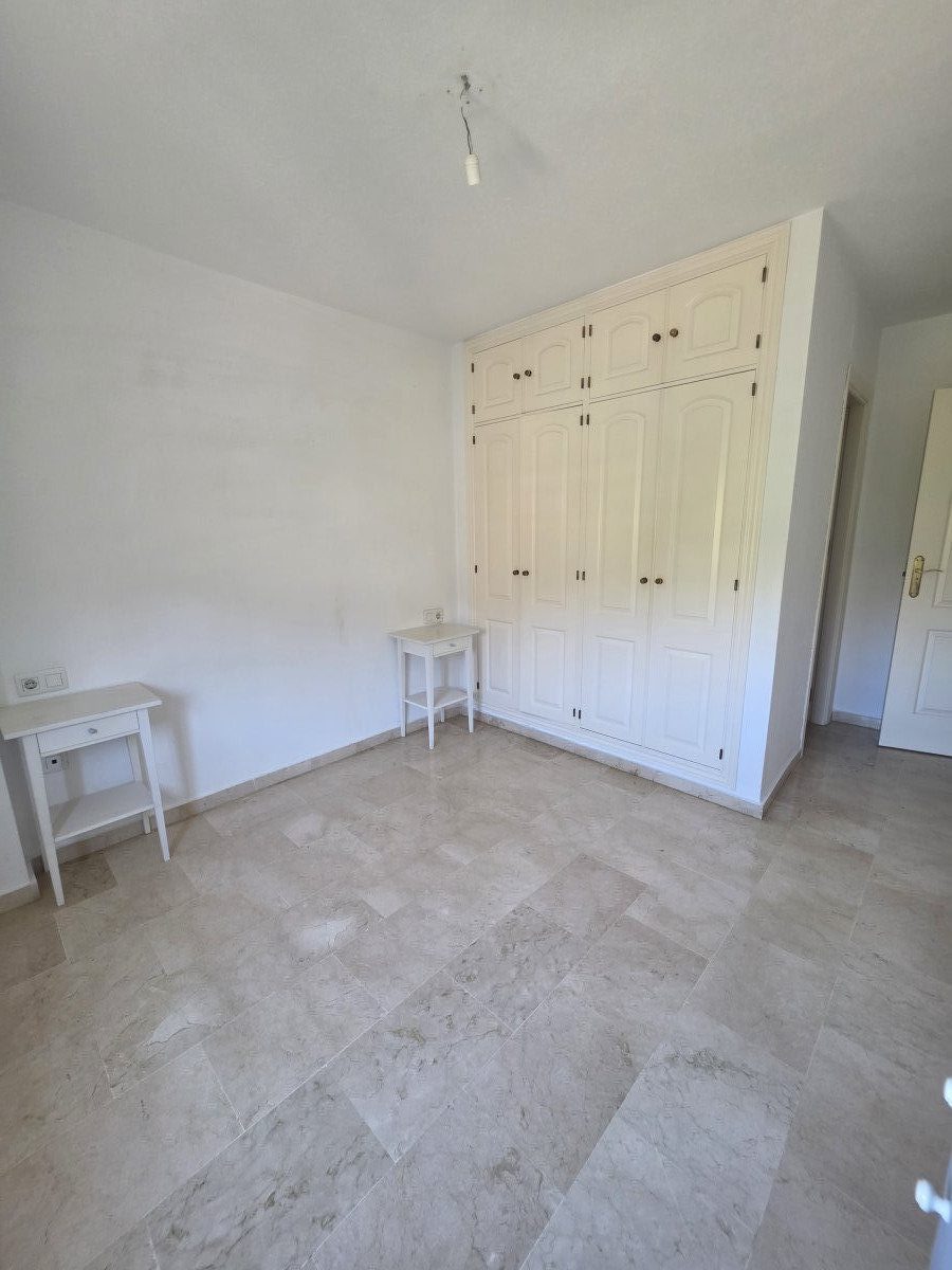 Descubre tu nuevo hogar en una urbanización idealEste magnífico piso de 3 habitaciones y 2 baños es perfecto para famili — Foto 21