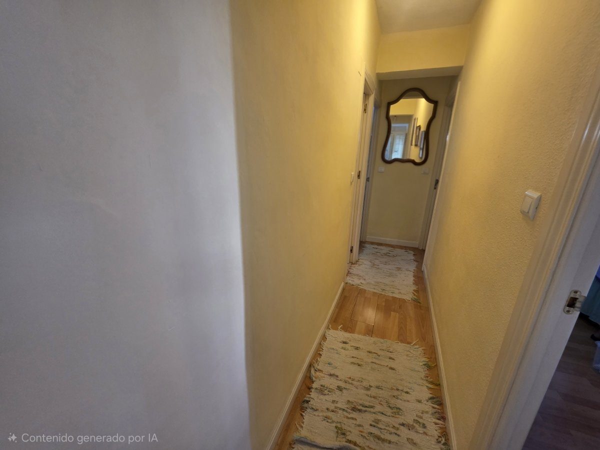 Tu nuevo hogar en el centro de FuengirolaDescubre este encantador piso de 84m² ubicado en el corazón de Fuengirola. Con — Foto 10