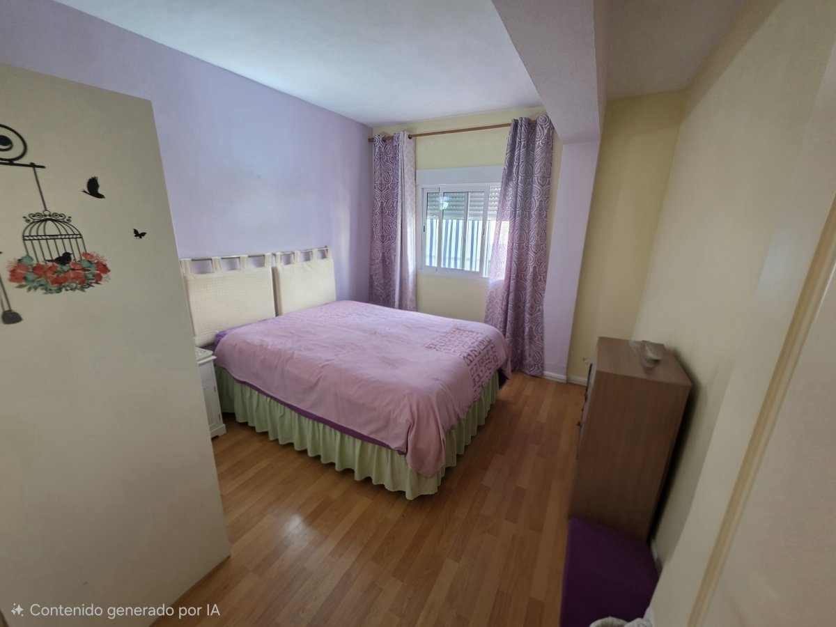 Tu nuevo hogar en el centro de FuengirolaDescubre este encantador piso de 84m² ubicado en el corazón de Fuengirola. Con — Foto 12