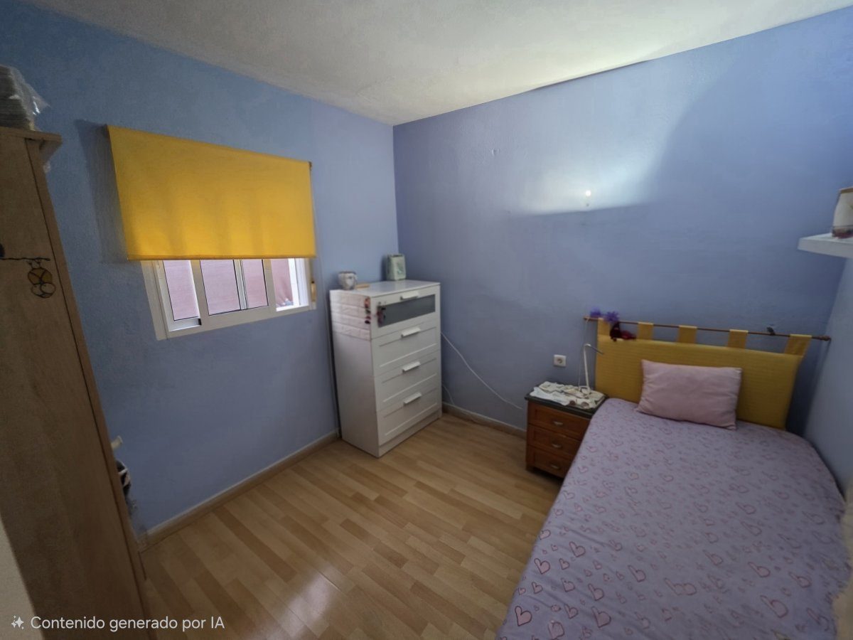 Tu nuevo hogar en el centro de FuengirolaDescubre este encantador piso de 84m² ubicado en el corazón de Fuengirola. Con — Foto 5