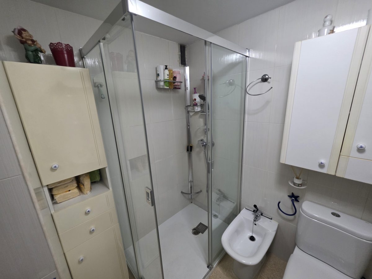 Tu nuevo hogar en Mauricio MoroDescubre este espectacular piso de 4 habitaciones, ideal para familias. Con 134m², ofrece — Foto 11