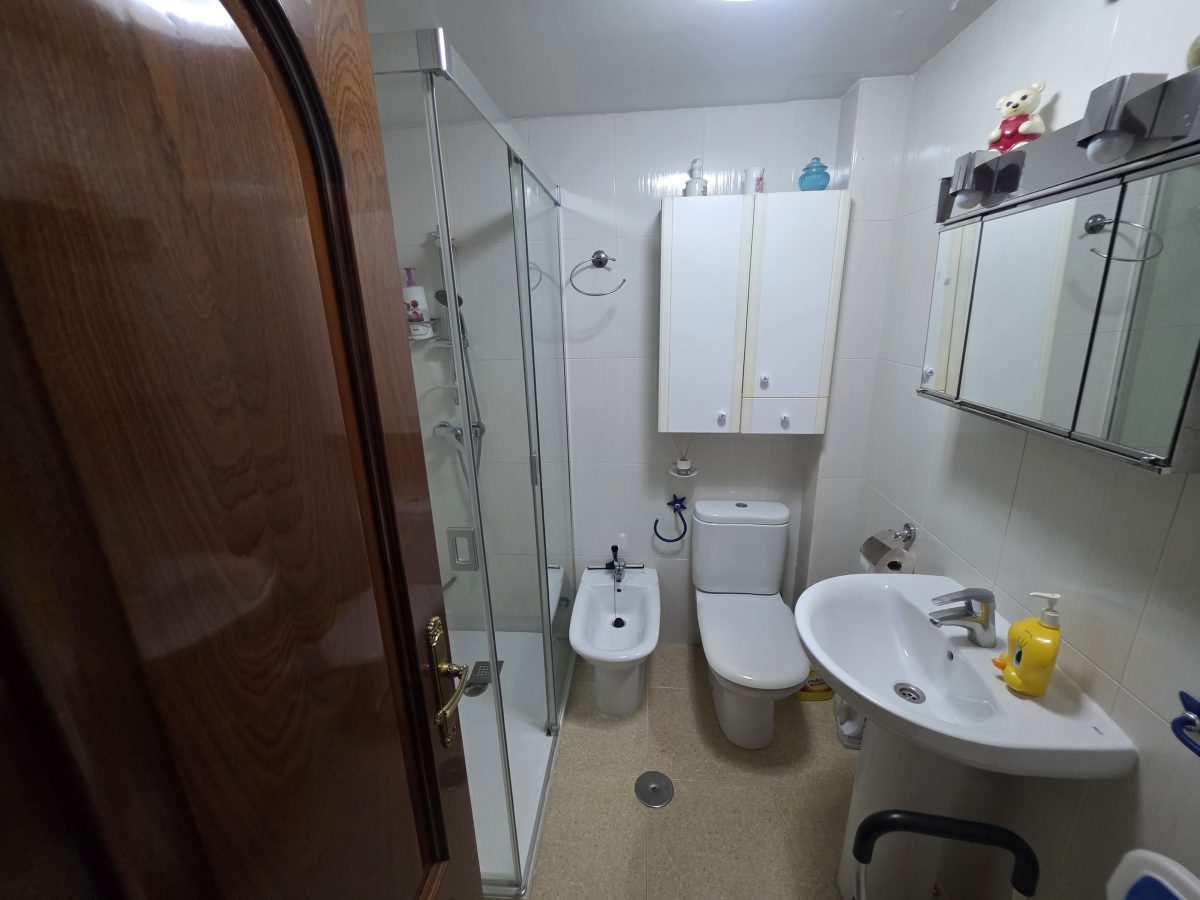 Tu nuevo hogar en Mauricio MoroDescubre este espectacular piso de 4 habitaciones, ideal para familias. Con 134m², ofrece — Foto 12