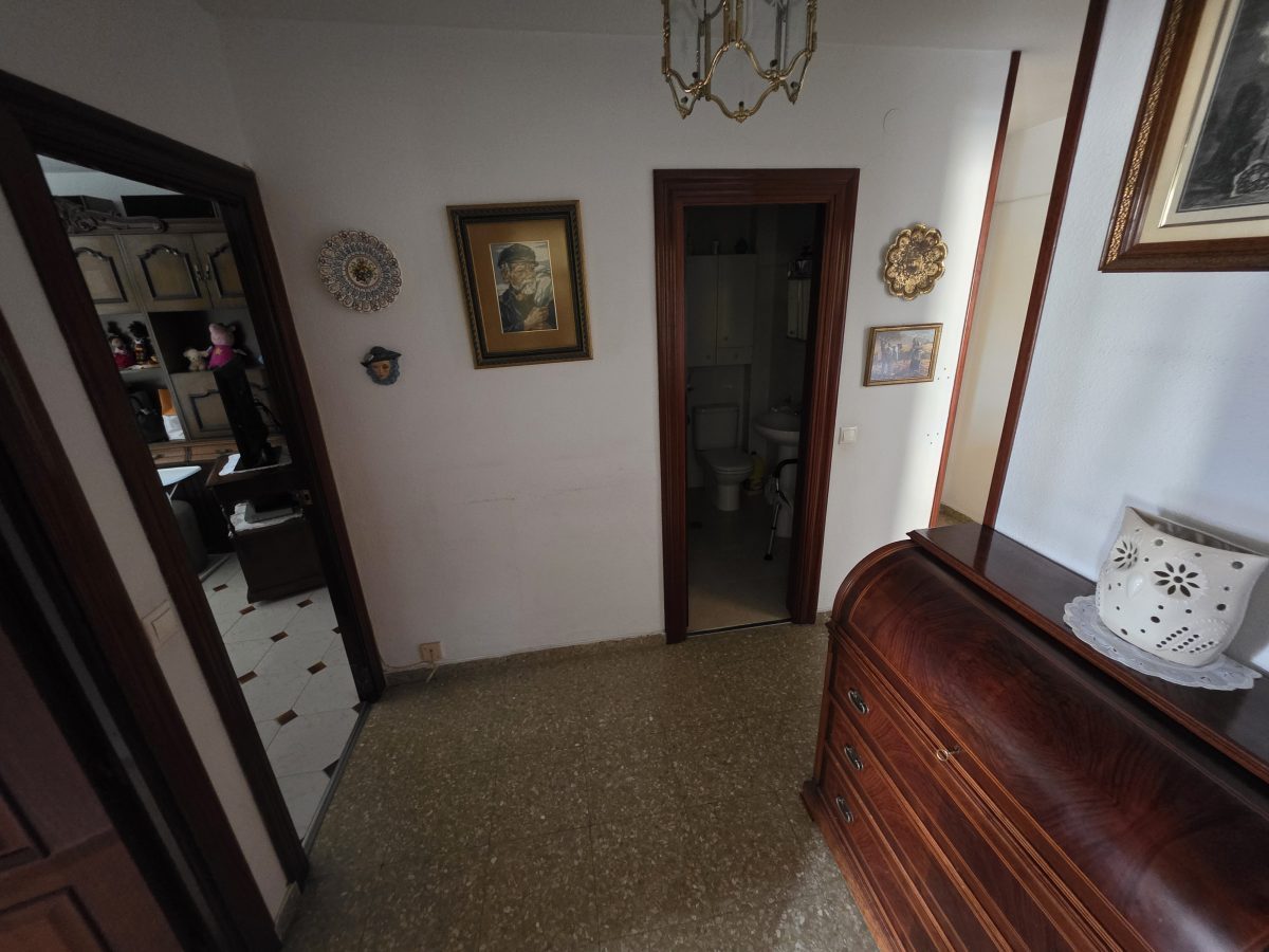 Tu nuevo hogar en Mauricio MoroDescubre este espectacular piso de 4 habitaciones, ideal para familias. Con 134m², ofrece — Foto 19