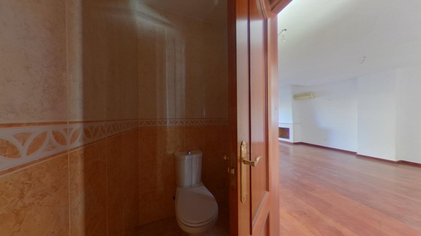 CHALET ADOSADO ALQUILADA CON SEGURO DE IMPAGO — Foto 13
