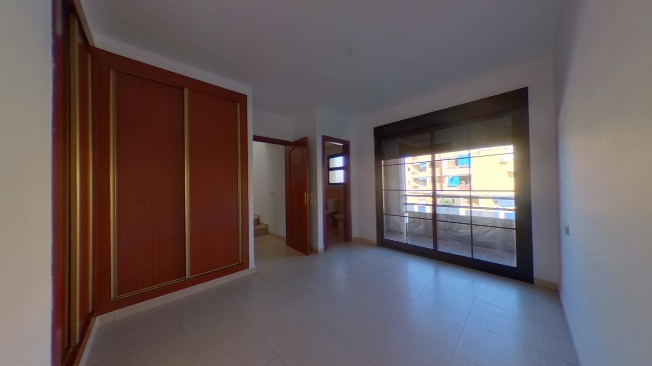 CHALET ADOSADO ALQUILADA CON SEGURO DE IMPAGO — Foto 30