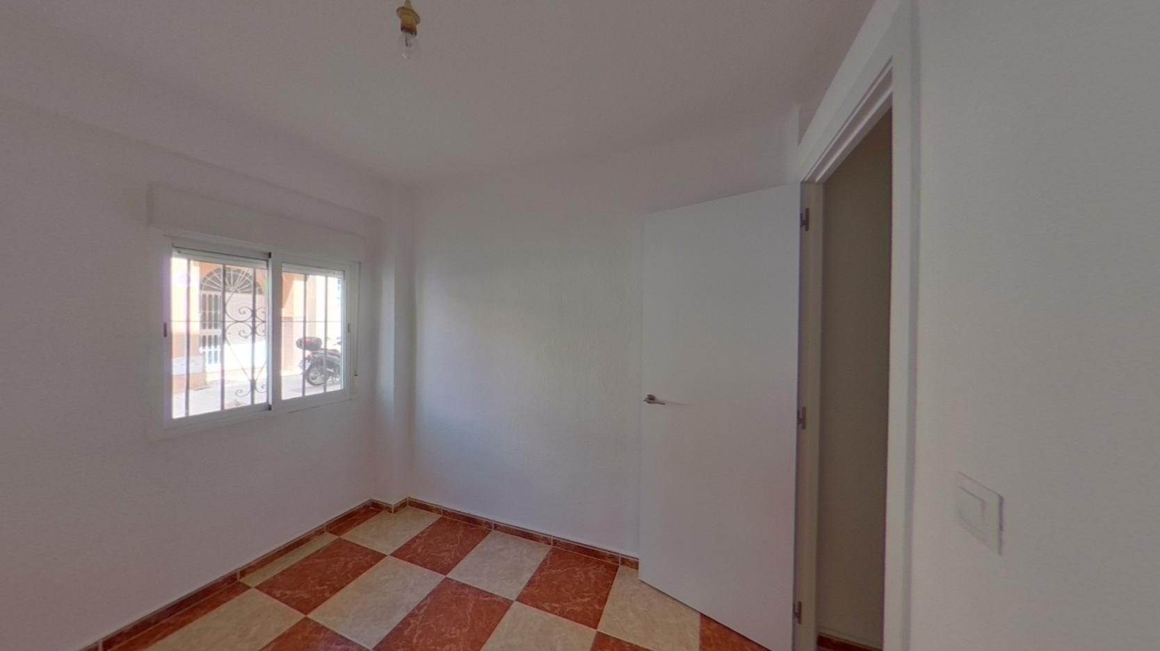 VIVIENDA 3 HABTIACIONES ALQUILADA CON SEGURO DE IMPAGO CIUDAD JARDIN V64 — Foto 3