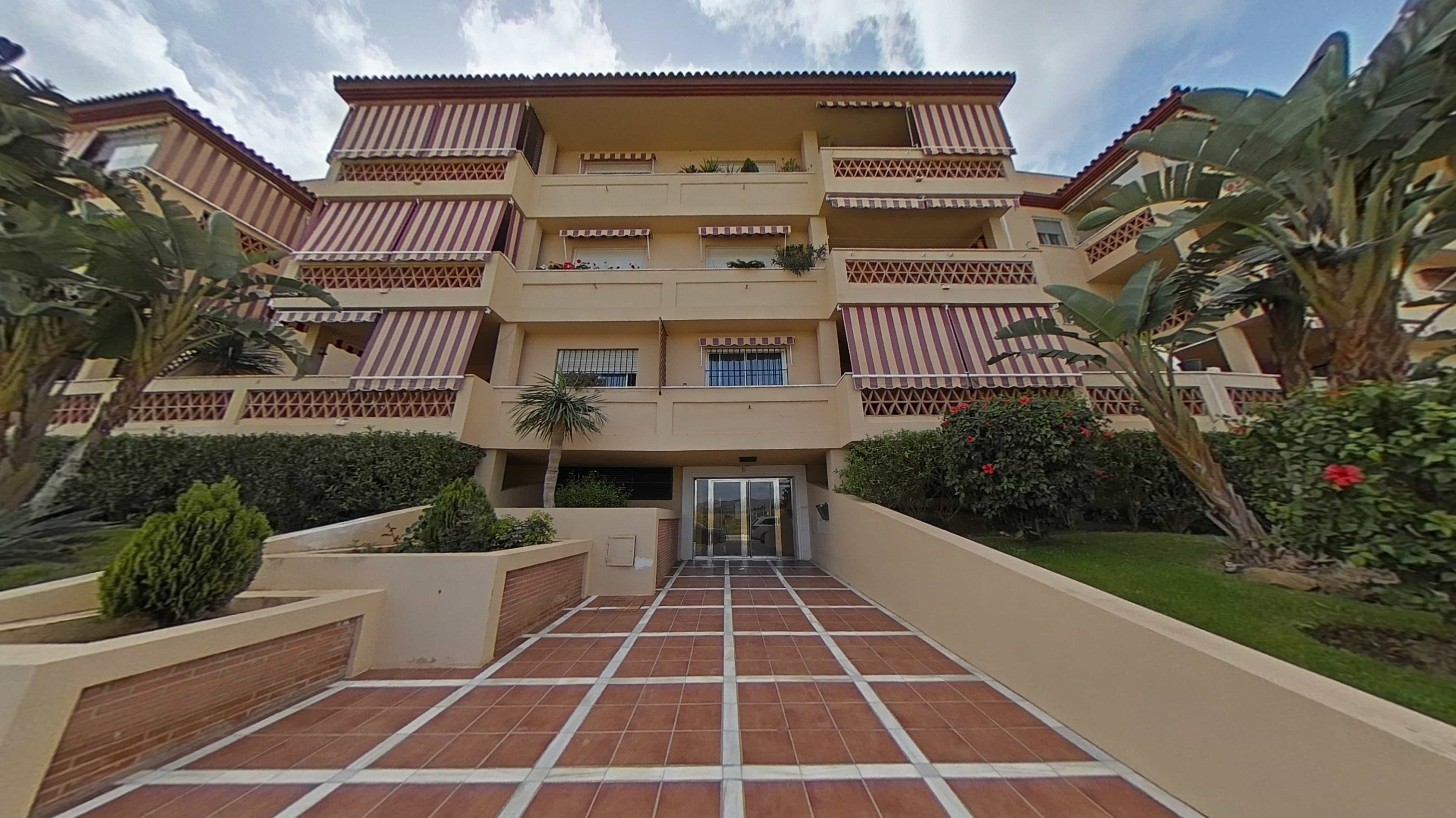 35  VIVIENDA ALQUILADA CON SEGURO DE PAGO EN ALHAURIN DE LA TORRE-EL CENTRO — Foto 2