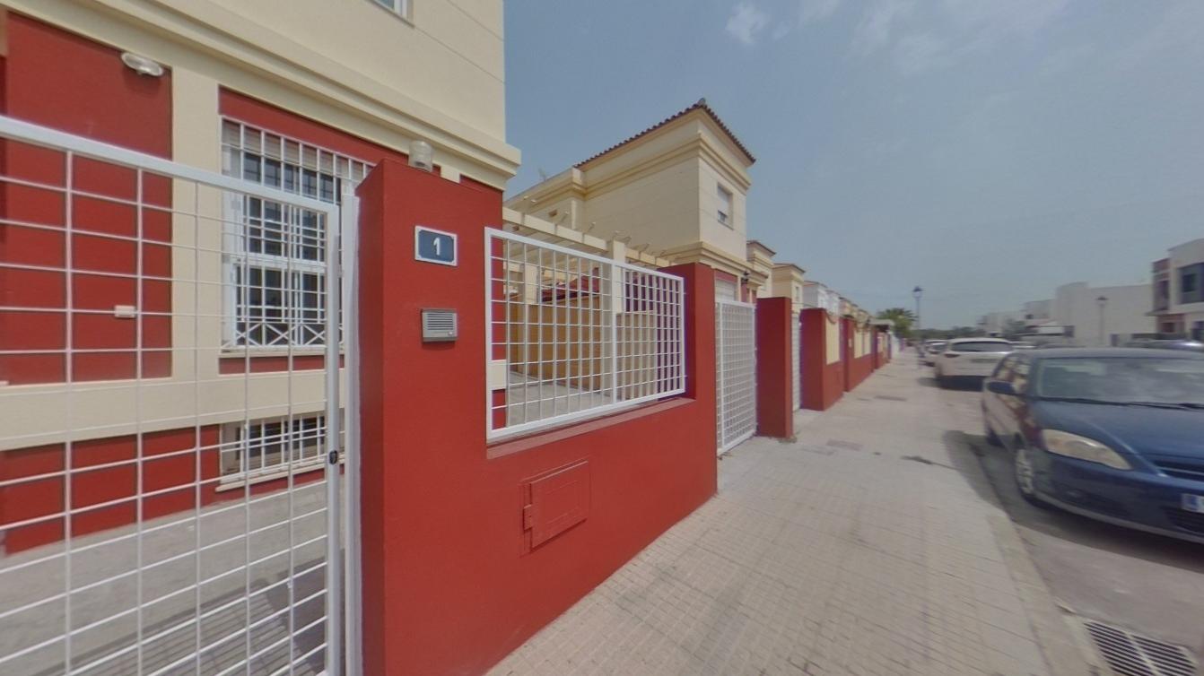36  CHALET ADOSADO ALQUILADA CON SEGURO DE PAGO EN ALHAURIN DE LA TORRE-CAPELLANIA — Foto 1