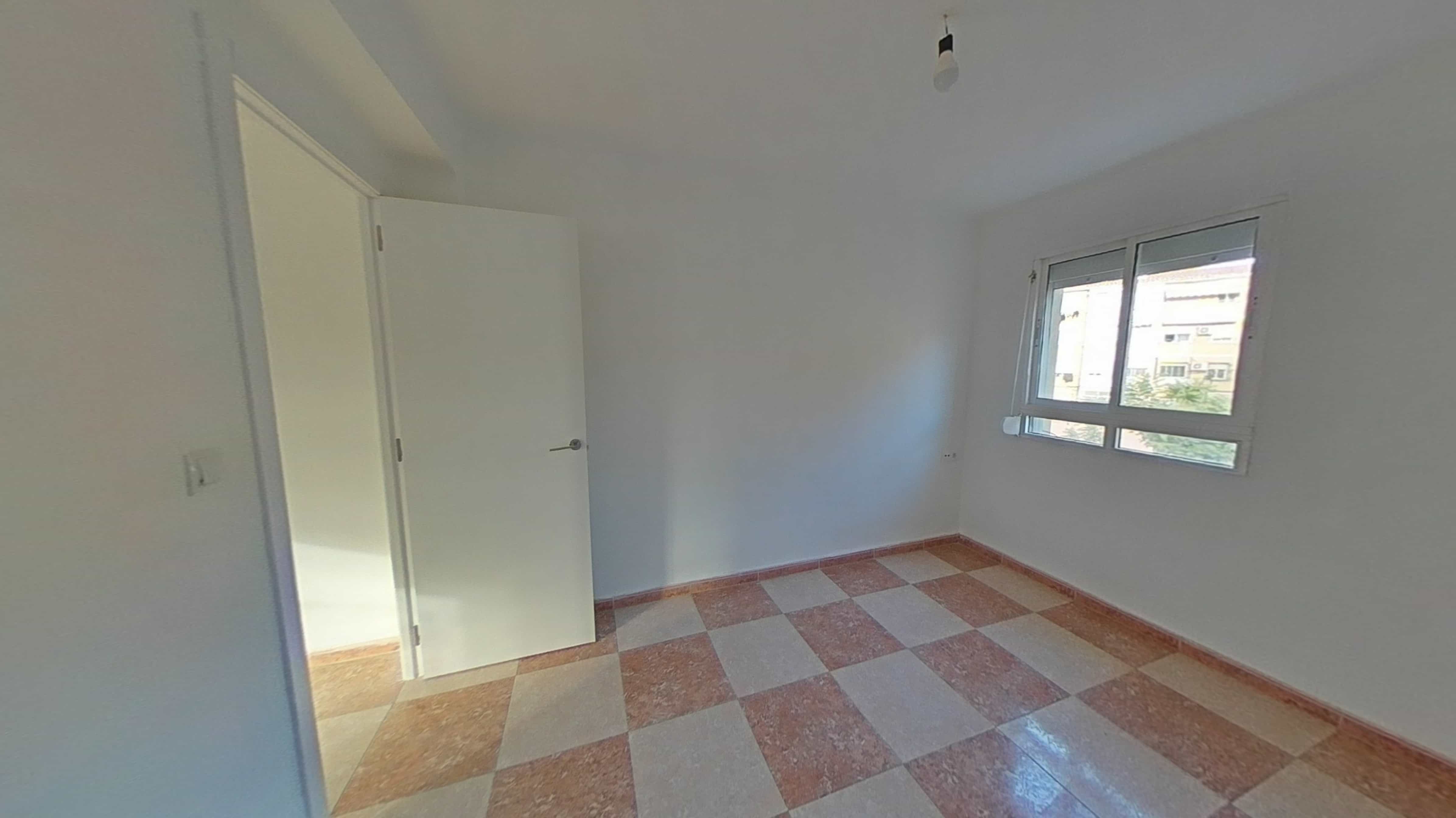VIVIENDA ALQUILADA EN PORTADA ALTA — Foto 12