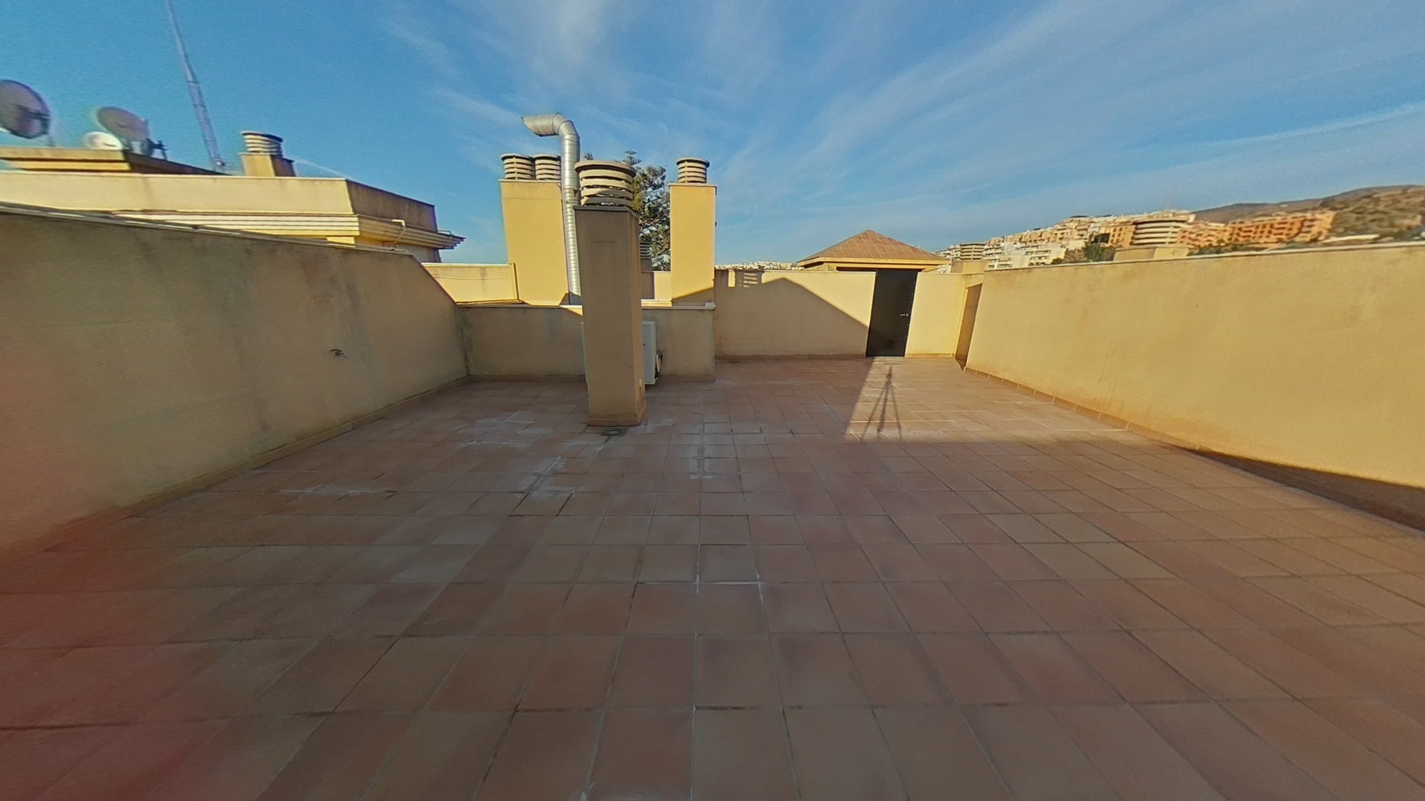 VIVIENDA ALQUILA CON SEGURO DE IMPAGO DE 2 HACITACIONES 2 BAÑOS EN EL RINCÓN DE LA VICTORIA — Foto 6