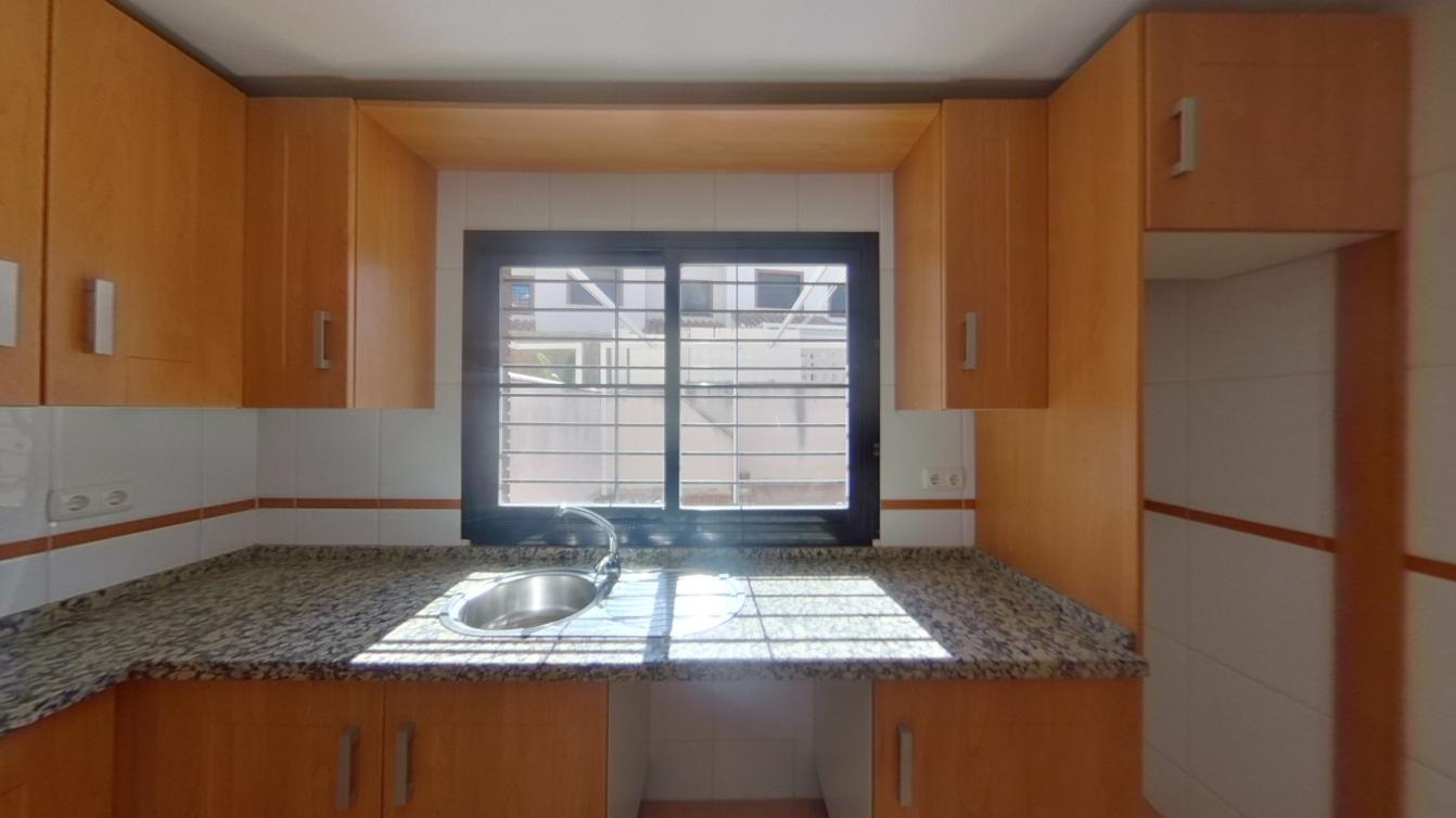 CHALET ADOSADO ALQUILADA CON SEGURO DE IMPAGO — Foto 5