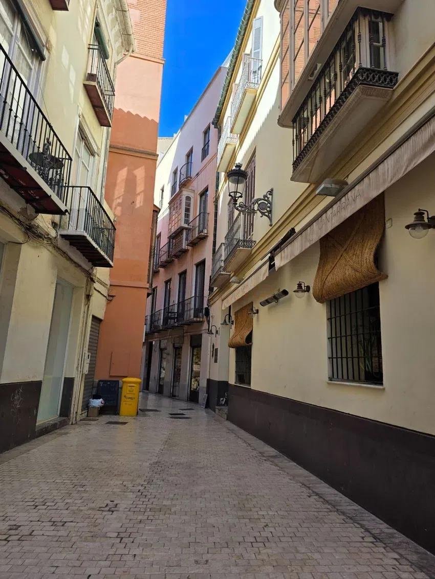 TRAPASO LOCAL EN MALAGA CAPITAL — Foto 2