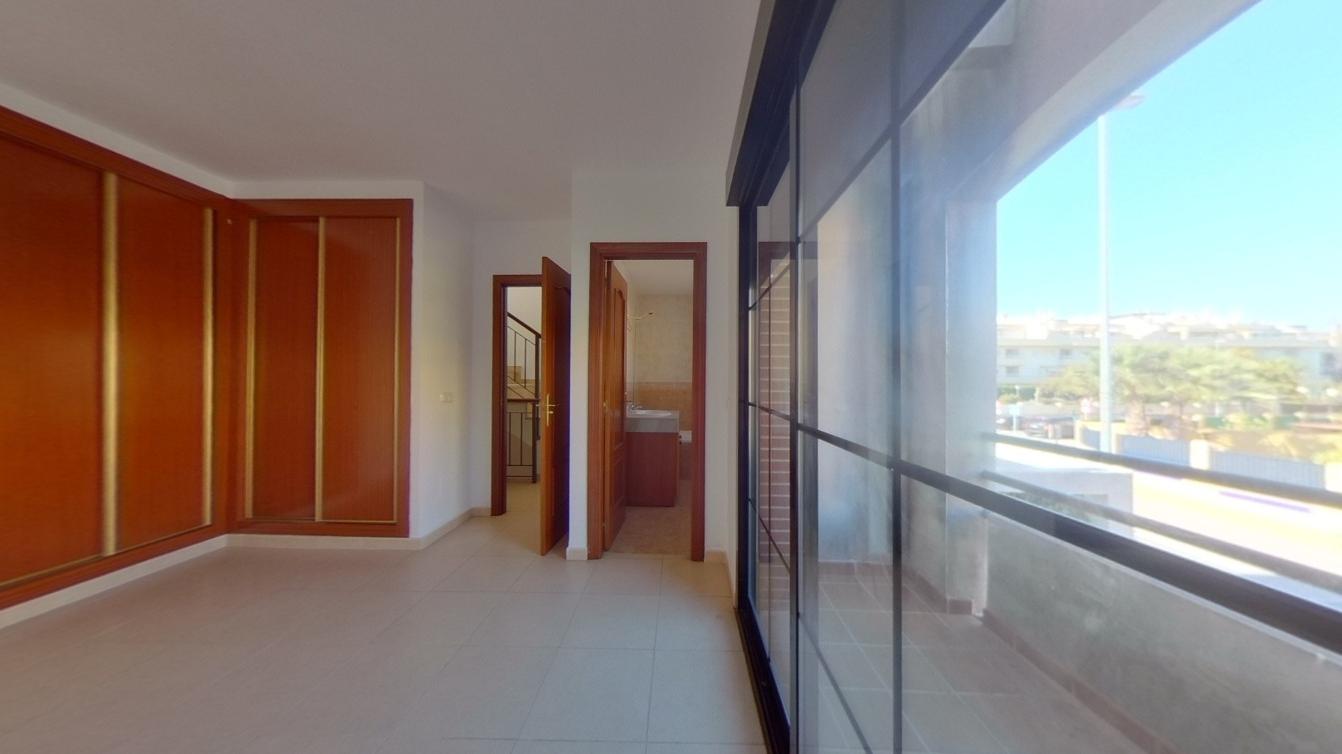 CHALET ADOSADO ALQUILADA CON SEGURO DE IMPAGO — Foto 31
