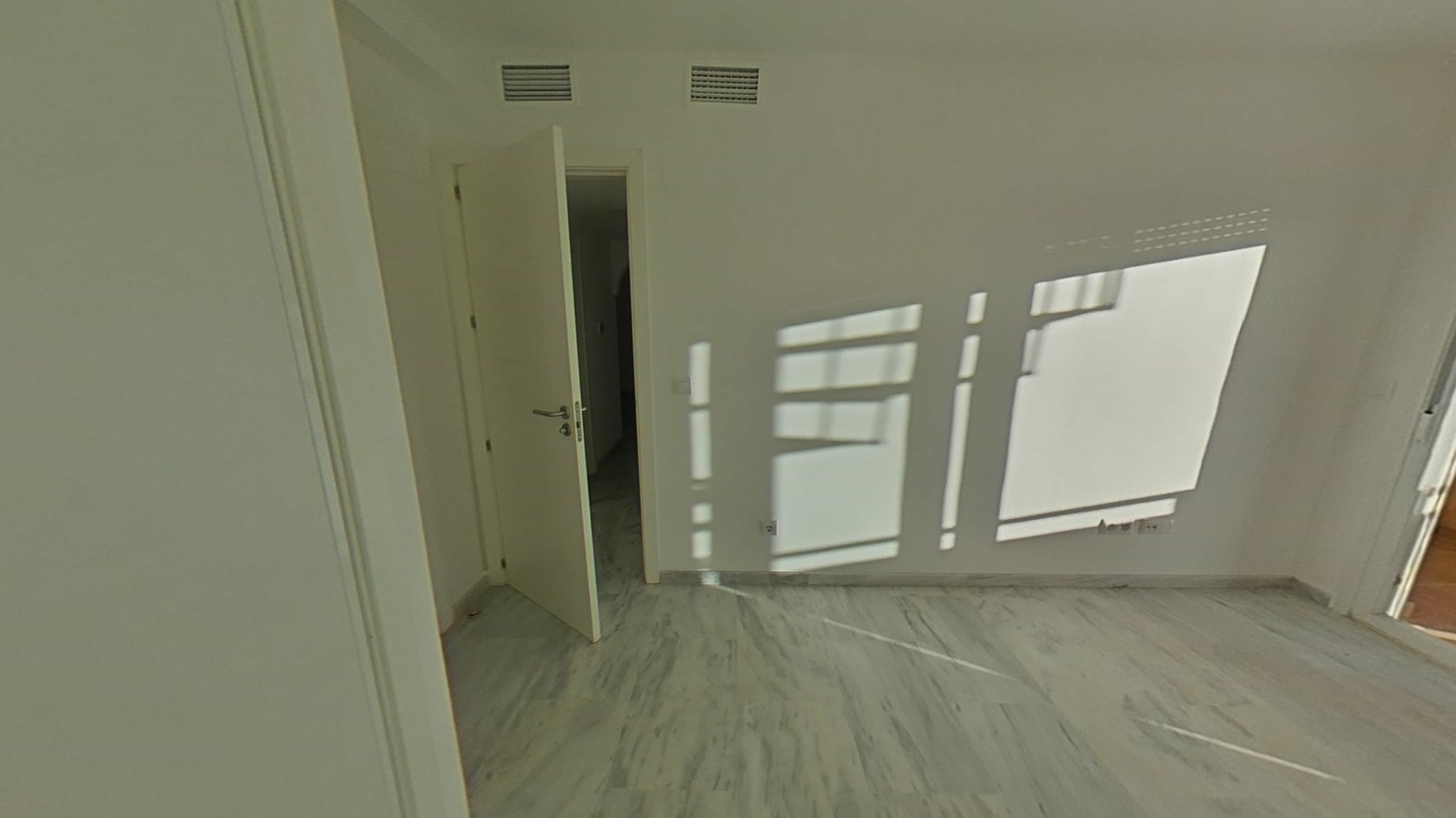 VIVIENDA ALQUILA CON SEGURO DE IMPAGO DE 2 HACITACIONES 2 BAÑOS EN EL RINCÓN DE LA VICTORIA — Foto 26