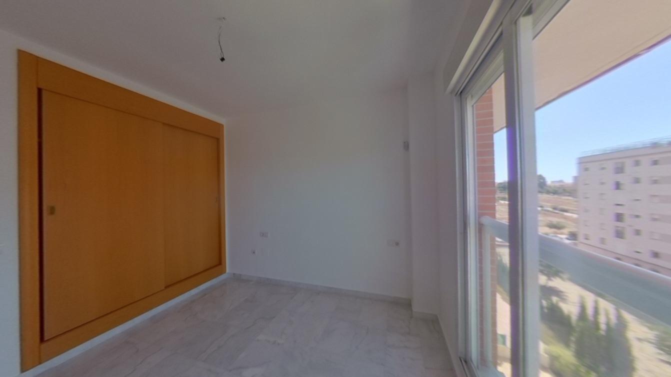 VIVIENDA ALQUILADA CON SEGURO DE IMPAGO EN TEATINOS — Foto 14