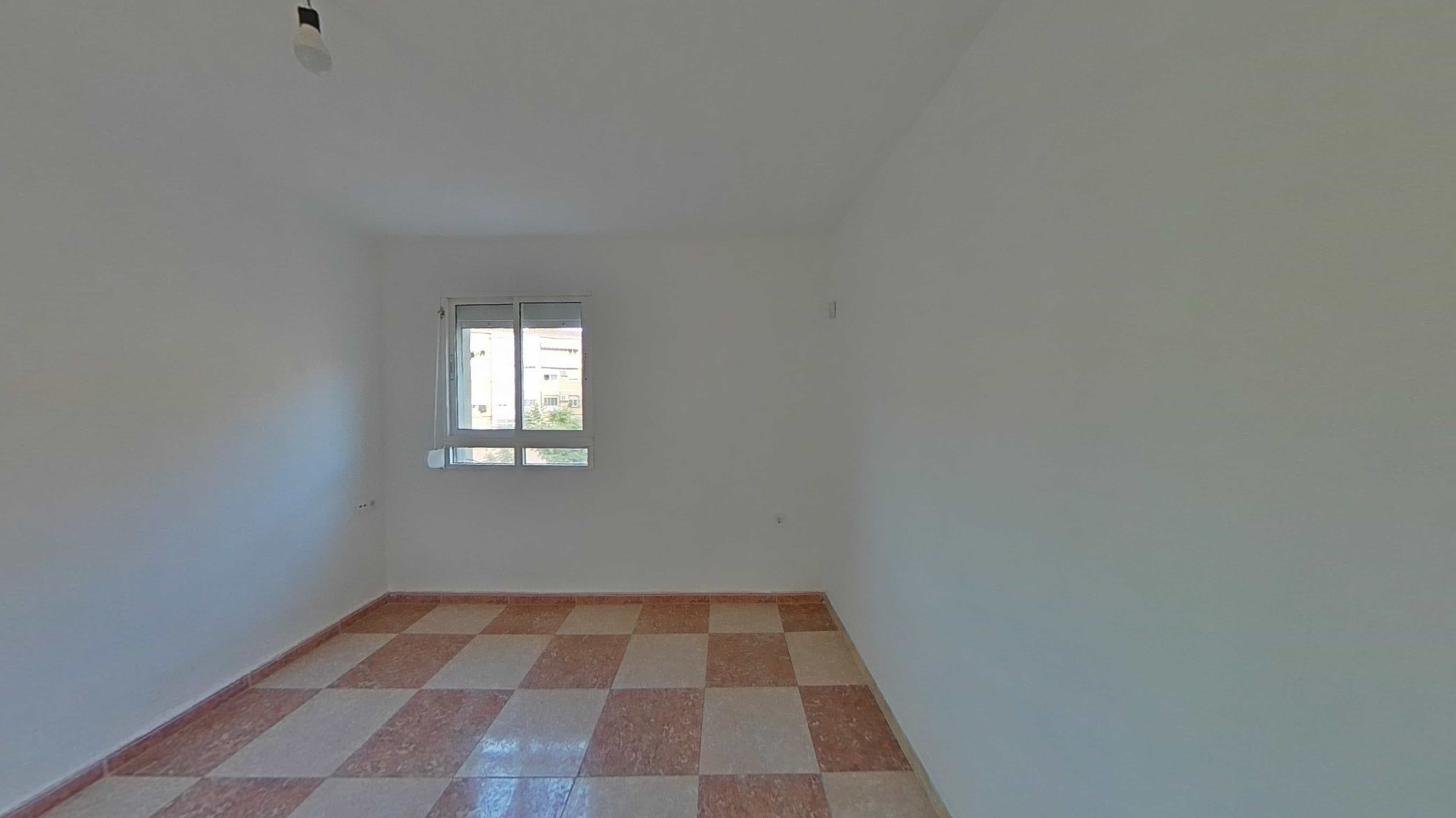 VIVIENDA ALQUILADA EN PORTADA ALTA — Foto 13