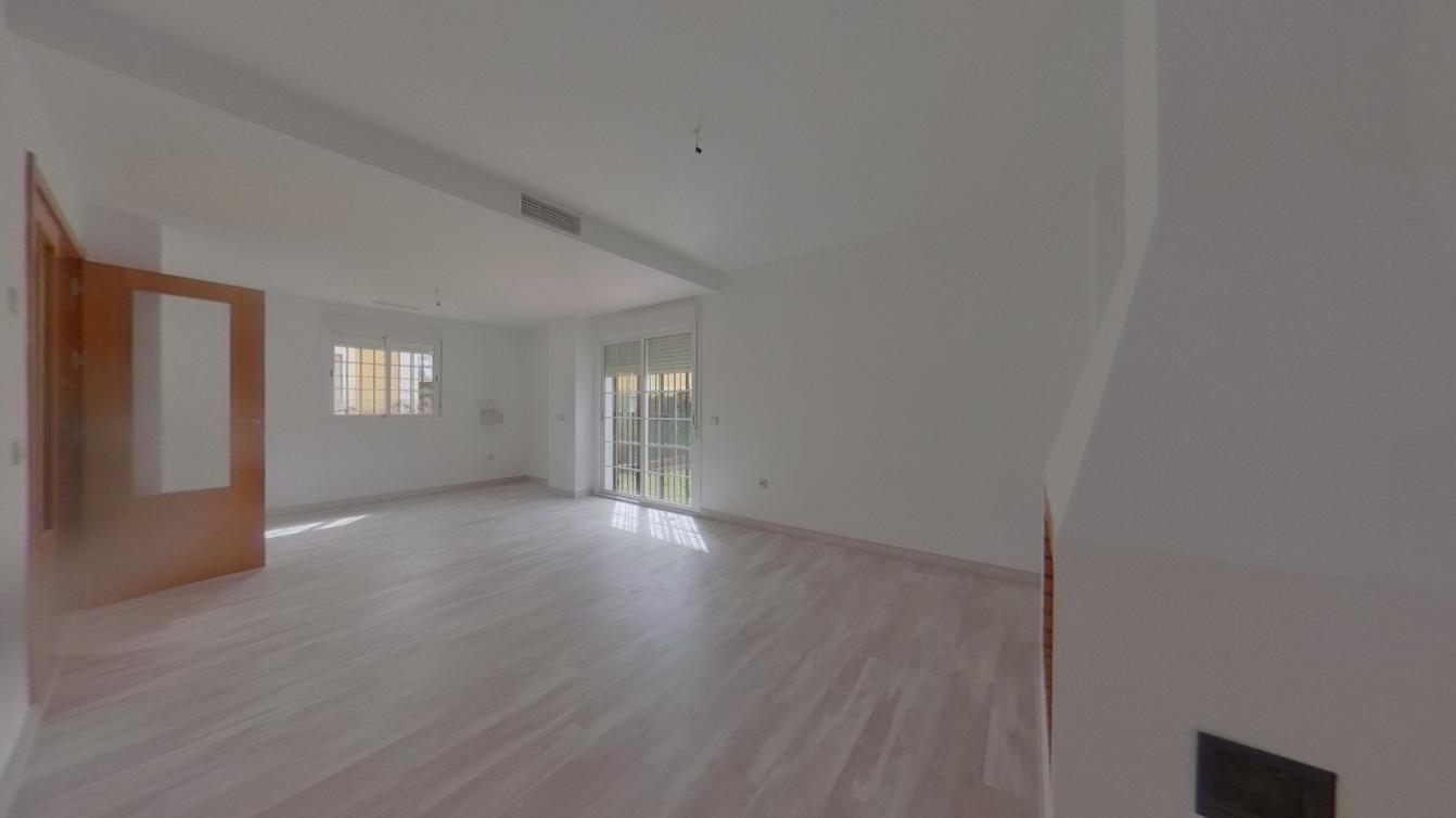 CASA ADOSADA EN ALHAURIN DE LA TORRE ALQUILADA CON SEGURO DE IMPAGO — Foto 4