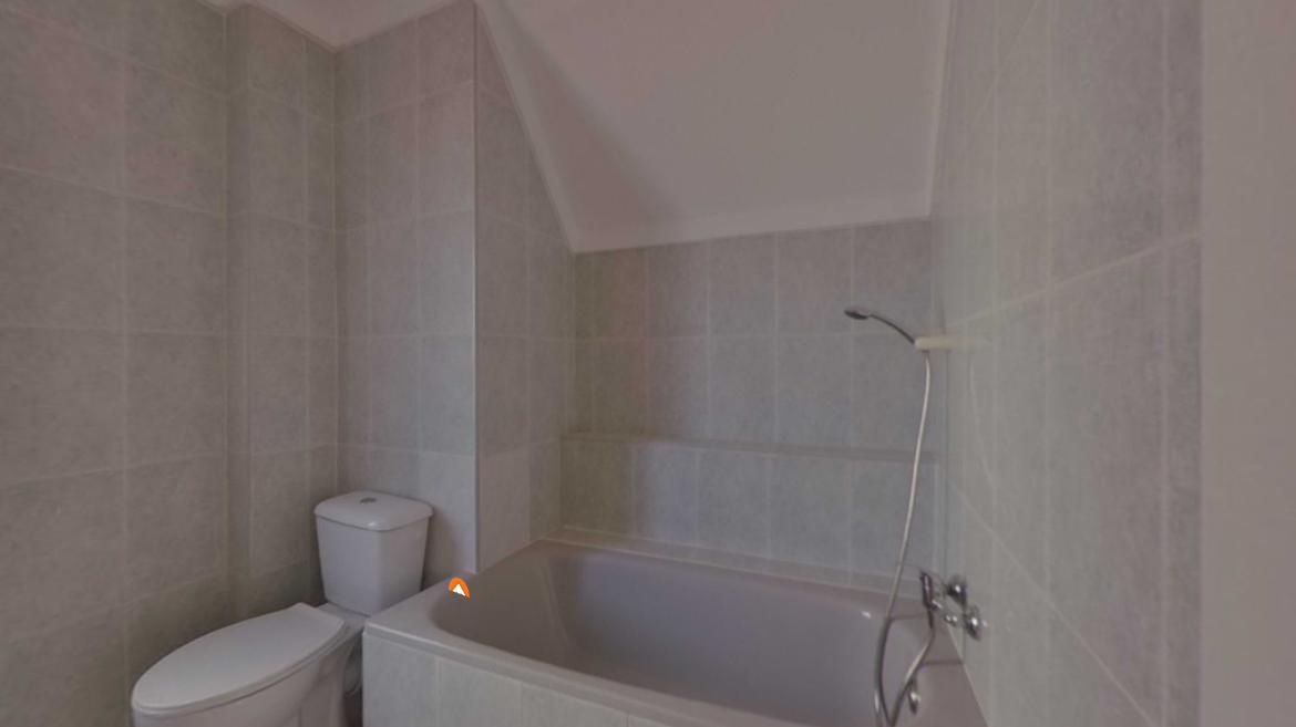 VIVIENDA ALQUILADA EN CIUDAD JARDIN CON SEGURO DE IMPAGO V66 — Foto 2