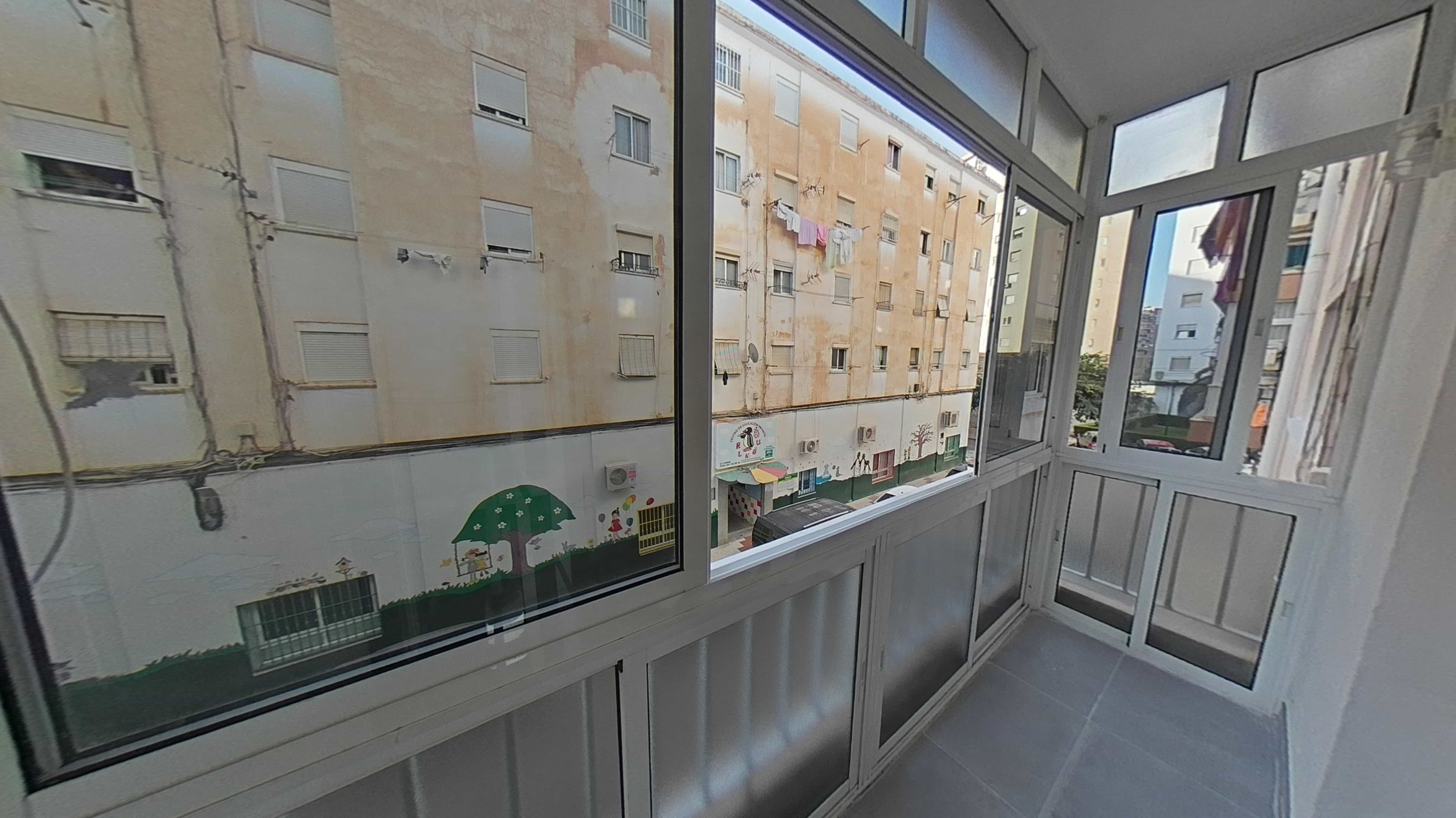 VIVIENDA ALQUILADA CON SEGUIRO DE IMPAGO EN VISTA FRANCA — Foto 2