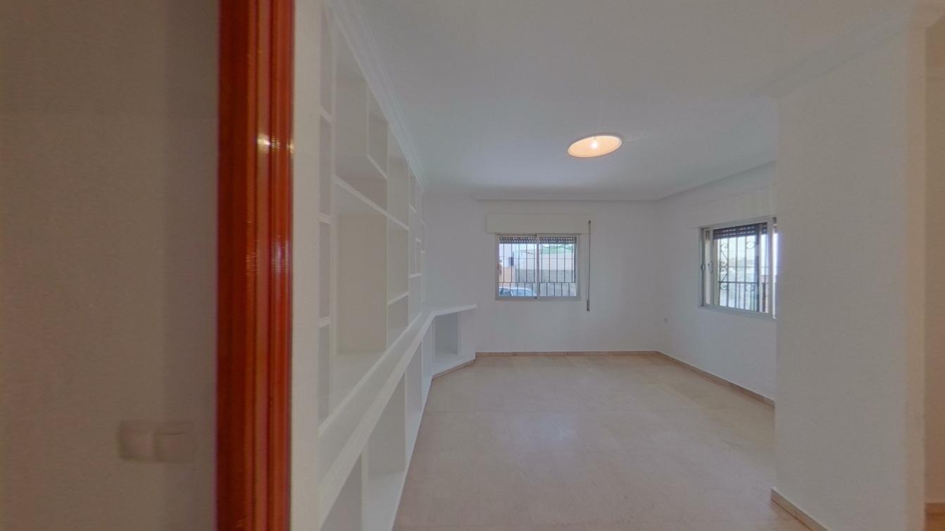 VIVIENDA ALQUILADA EN CIUDAD JARDÍN CON SEGURO DE IMPAGO — Foto 6