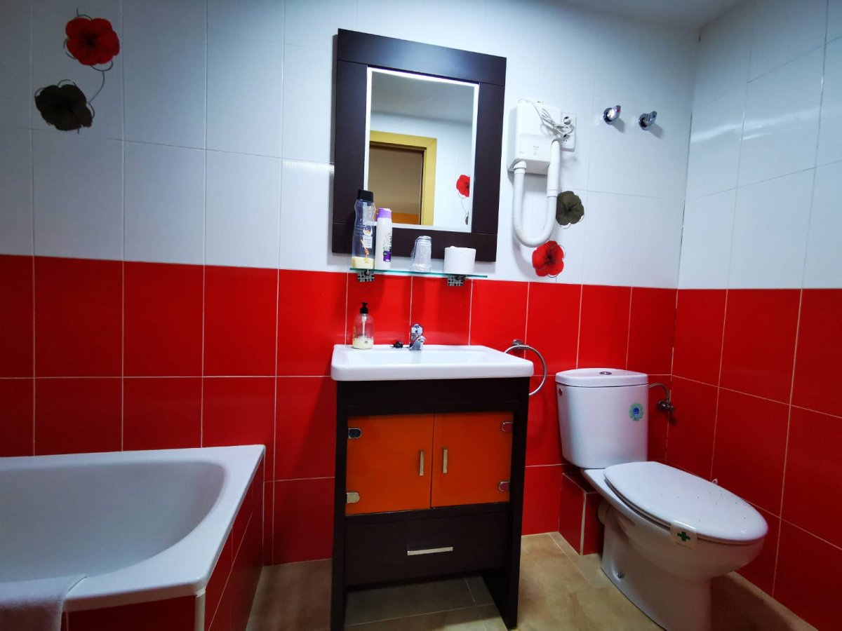 Hotel + Casa + 2 Pisos en venta a orillas del río Ebro - 30 habitaciones — Foto 9