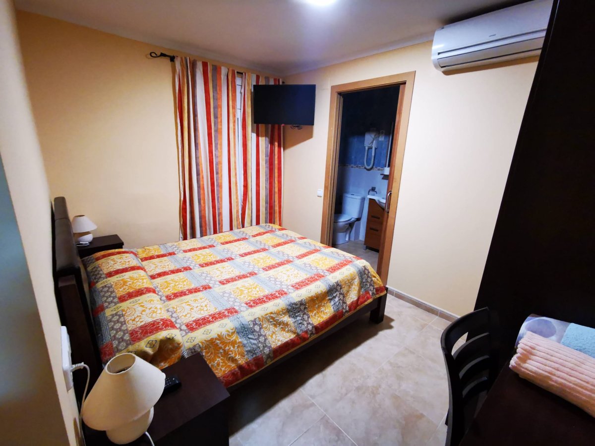 Hotel + Casa + 2 Pisos en venta a orillas del río Ebro - 30 habitaciones — Foto 18
