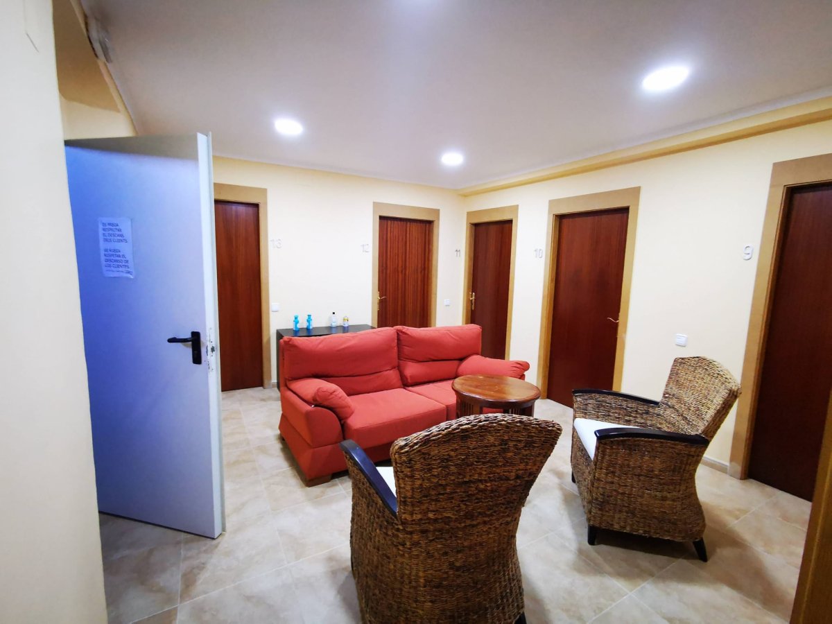 Hotel + Casa + 2 Pisos en venta a orillas del río Ebro - 30 habitaciones — Foto 23