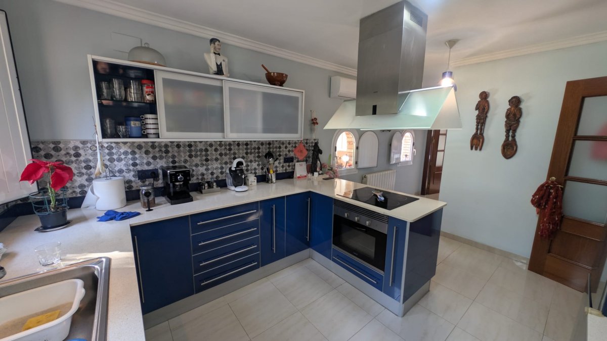 Hotel + Casa + 2 Pisos en venta a orillas del río Ebro - 30 habitaciones — Foto 27