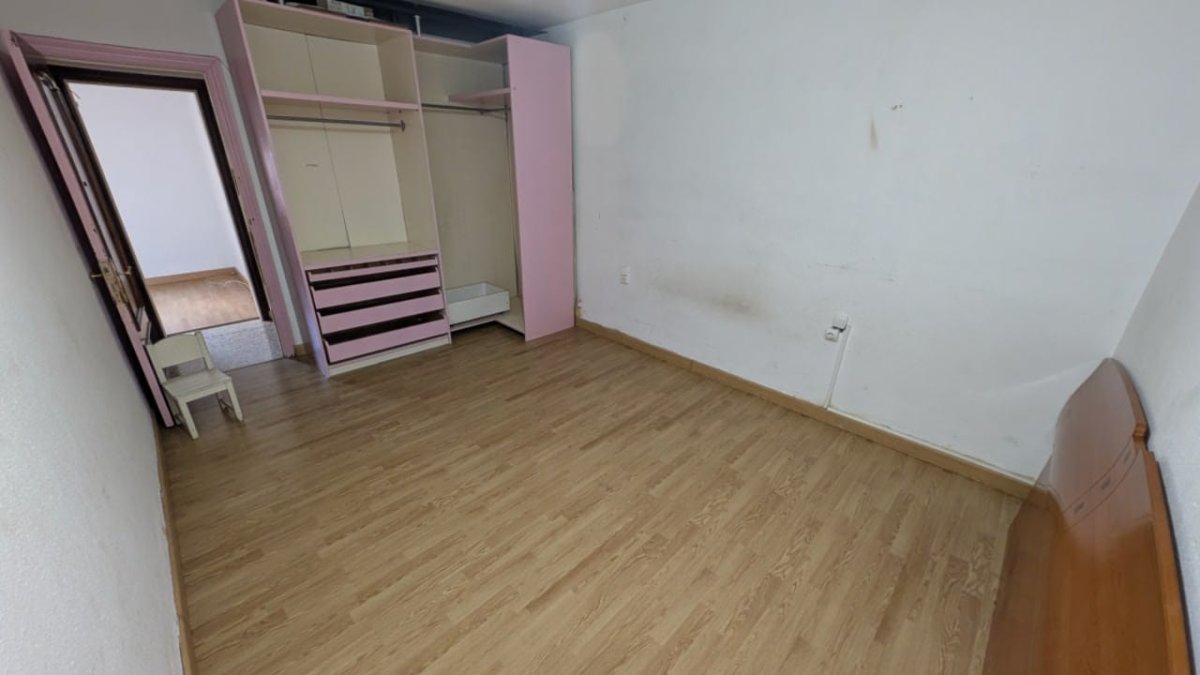Venta Piso Terrassa Sant Pere Nord Amplio y Luminoso — Foto 9
