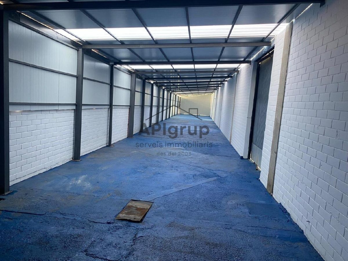Nave con Oficina — Foto 14