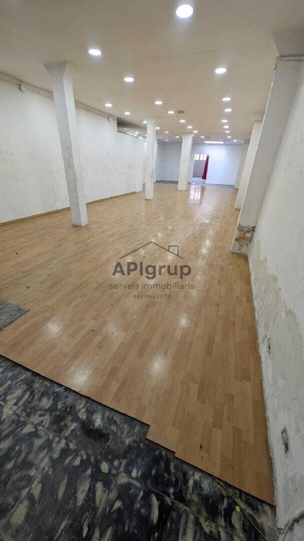 Amplio Local de 248 m2 — Foto 4