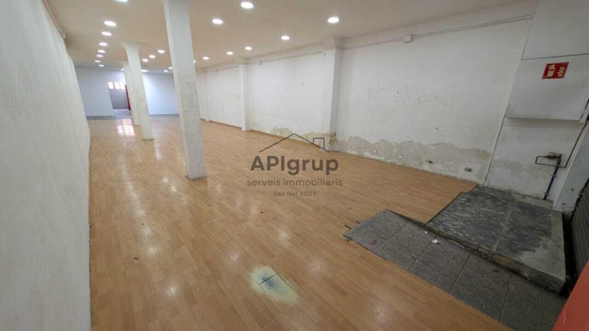 Amplio Local en ALQUILER de 248 m2 — Foto 5