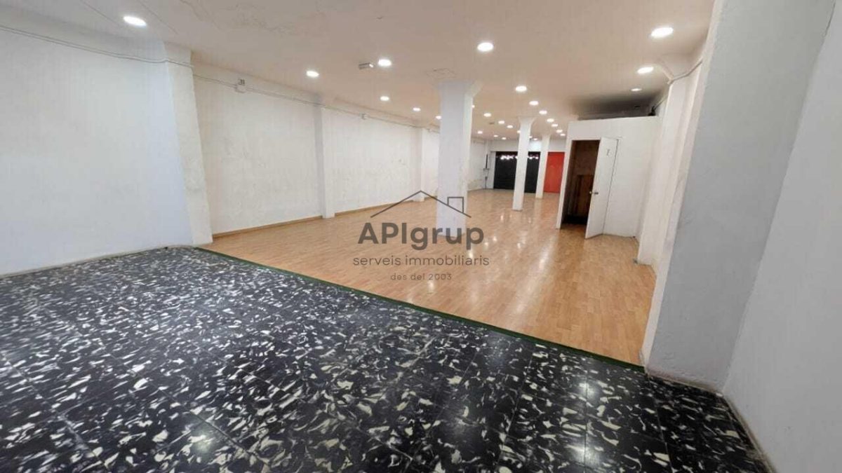 Amplio Local en ALQUILER de 248 m2 — Foto 3