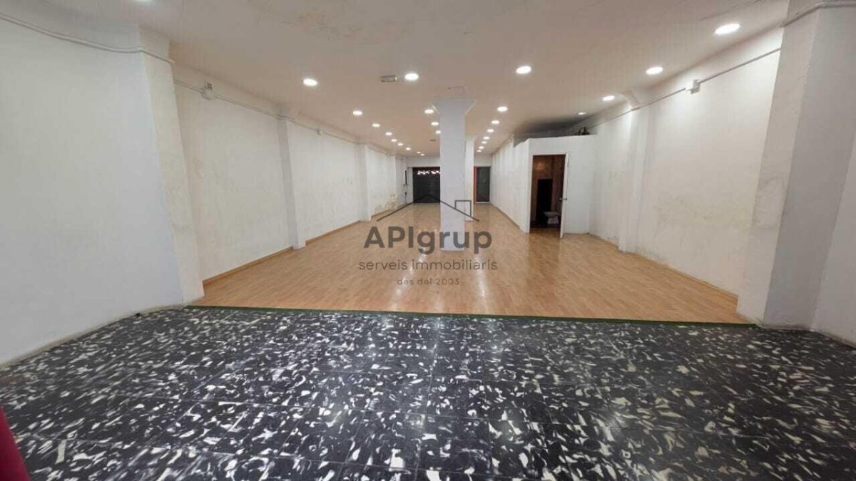 Amplio Local en ALQUILER de 248 m2 — Foto 31