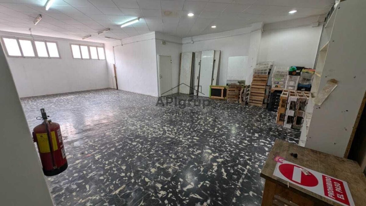 Amplio Local en ALQUILER de 248 m2 — Foto 15