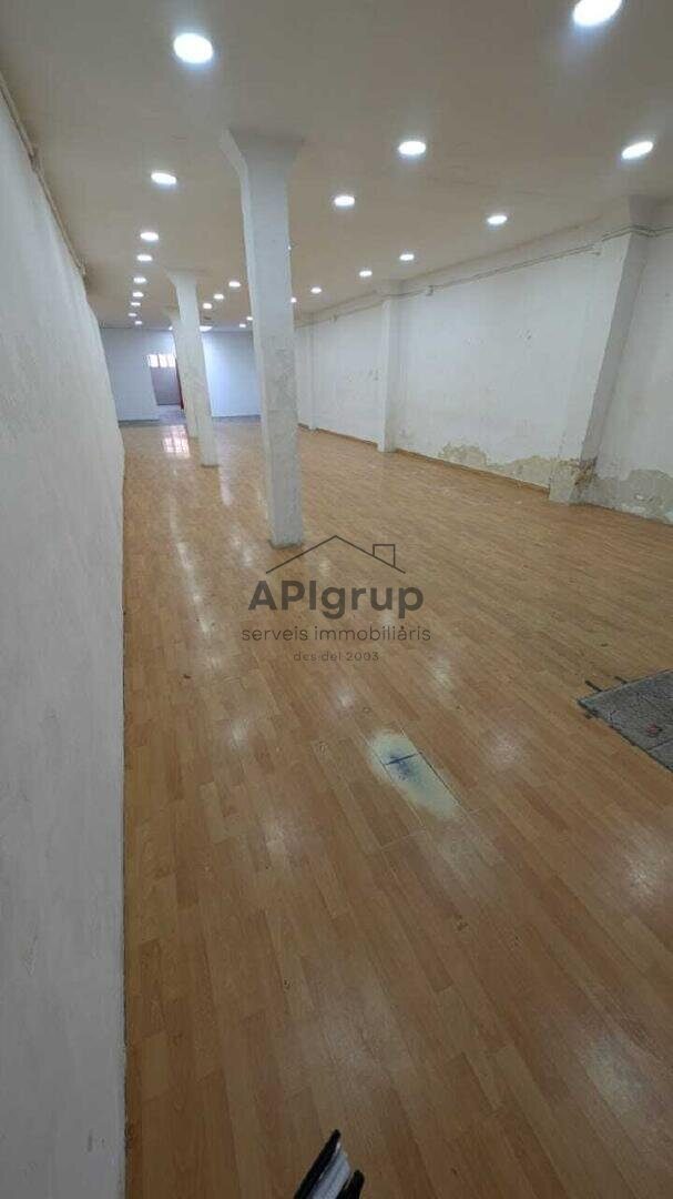 Amplio Local en ALQUILER de 248 m2 — Foto 20