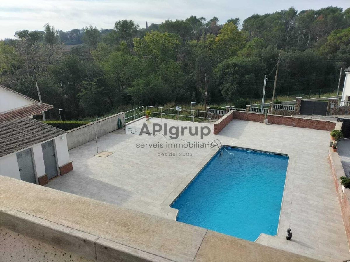 Casa con Piscina — Foto 3