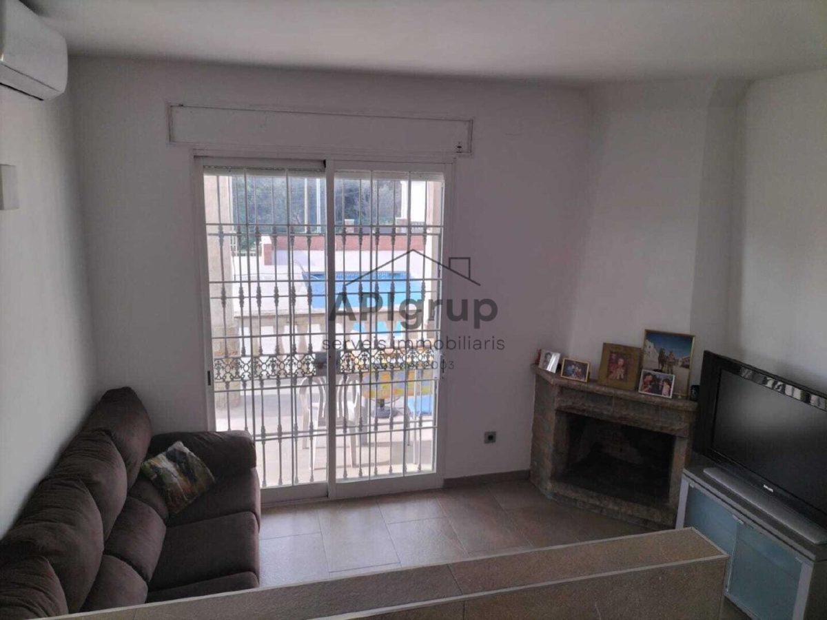 Casa con Piscina — Foto 19