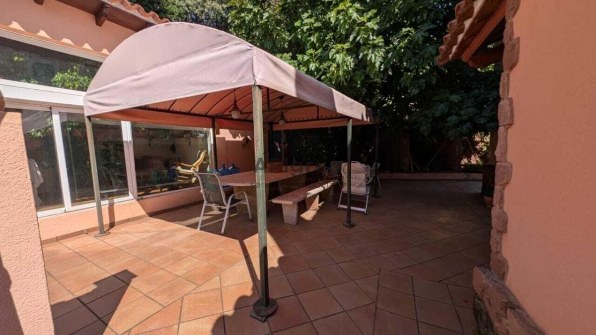 Chalet con Piscina — Foto 42