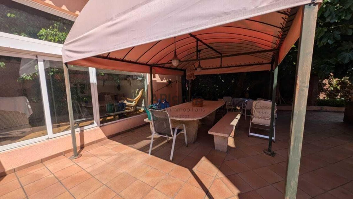 Chalet con Piscina — Foto 43